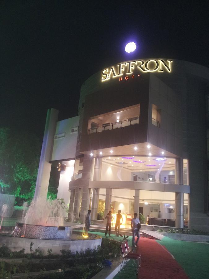 Saffron Hotel Jalna Экстерьер фото